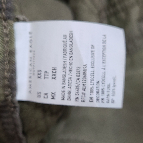 AEO Camo Tomgirl Overalls - Picture 13 of 13